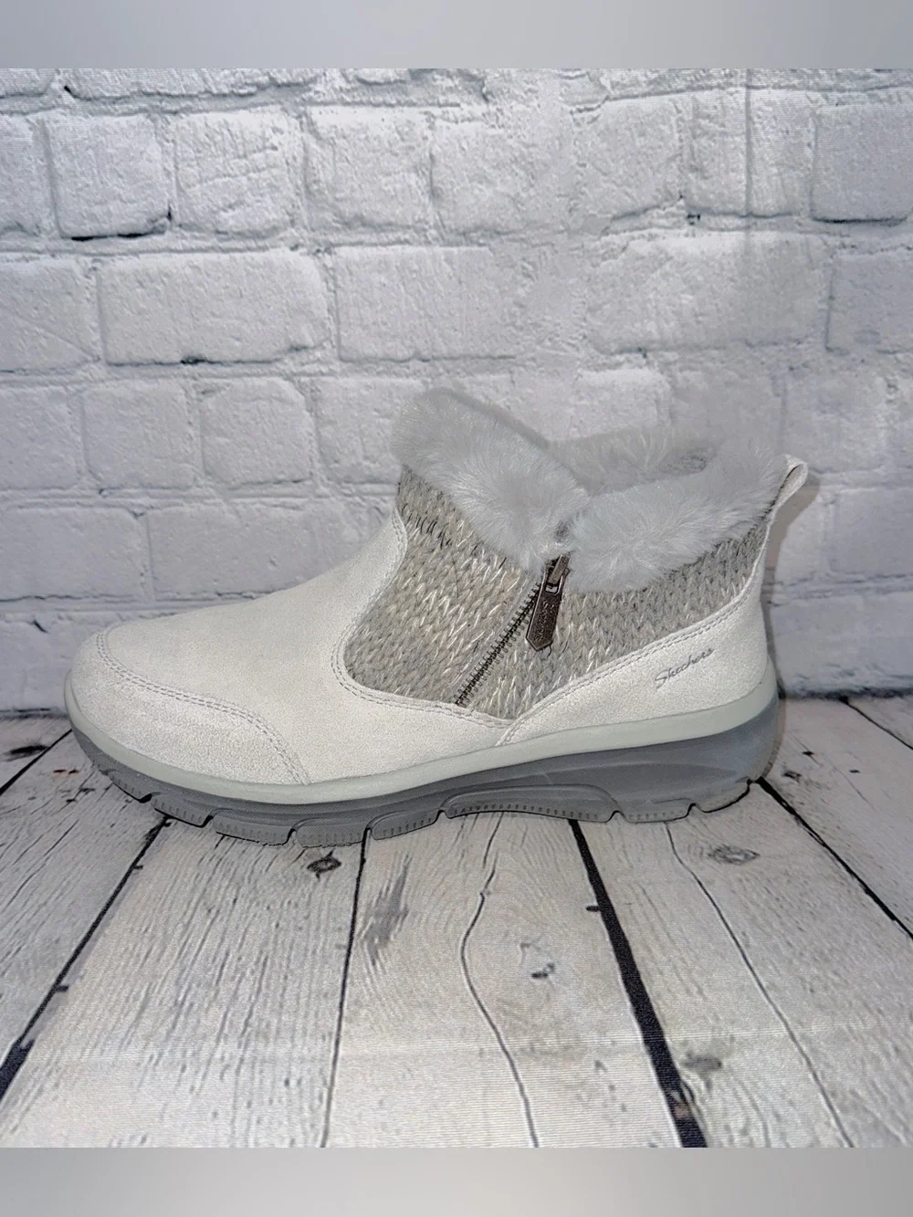 Skechers Easy Going Bootie - Picture 3 of 6